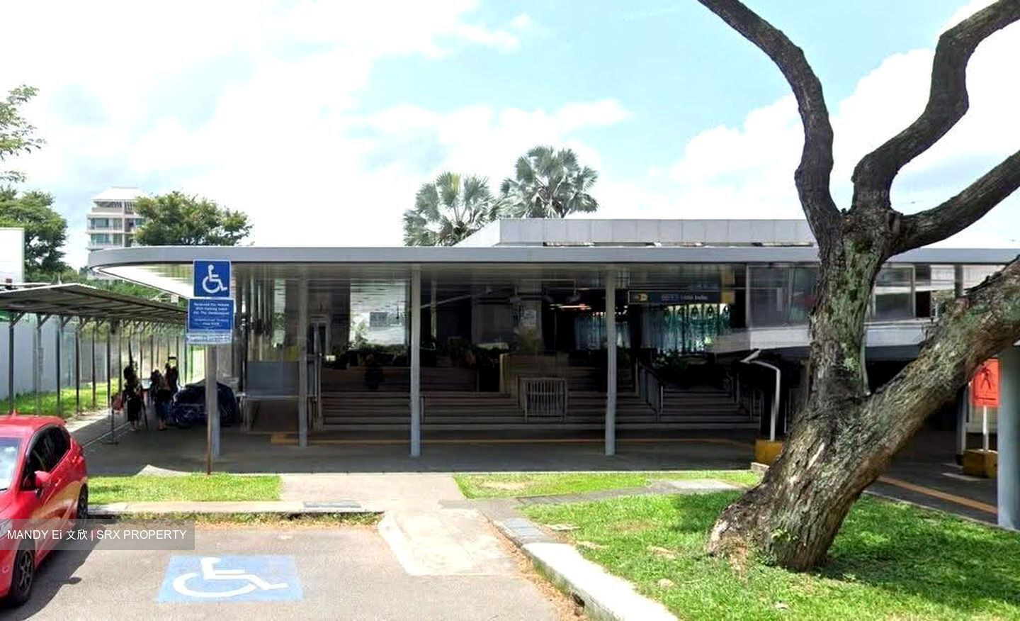 Mackenzie Road (D9), Retail #611017631